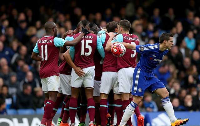 又哑火了！22岁新援灾难级表现：9场0进球，曼联亏大了