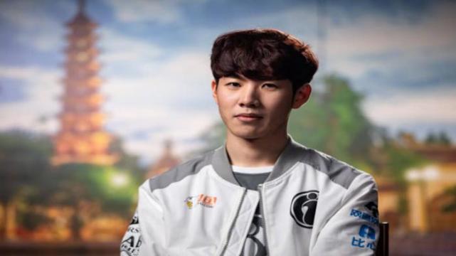 Shams：字母哥想去的地方远远不止尼克斯一家